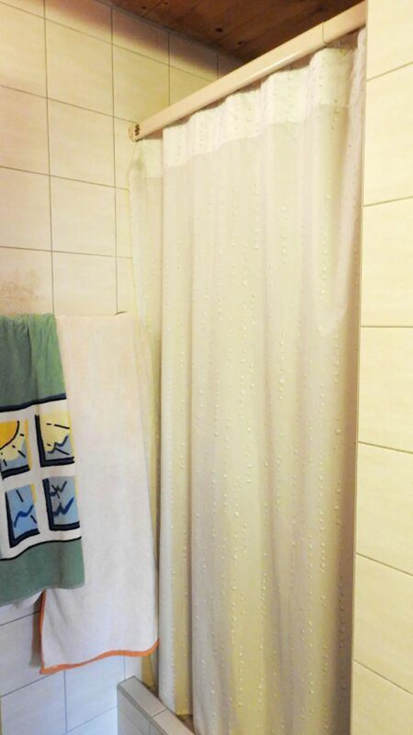 Restaurant Central with Apartment and Garage - Photo 17 of 30