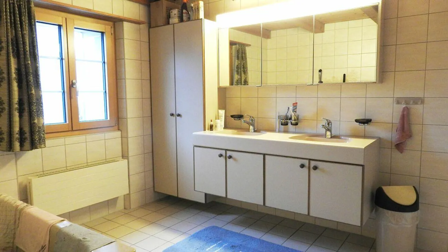 Restaurant Central with Apartment and Garage - Photo 15 of 30