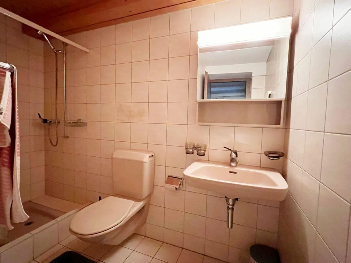 Restaurant Central with Apartment and Garage - Photo 21 of 30