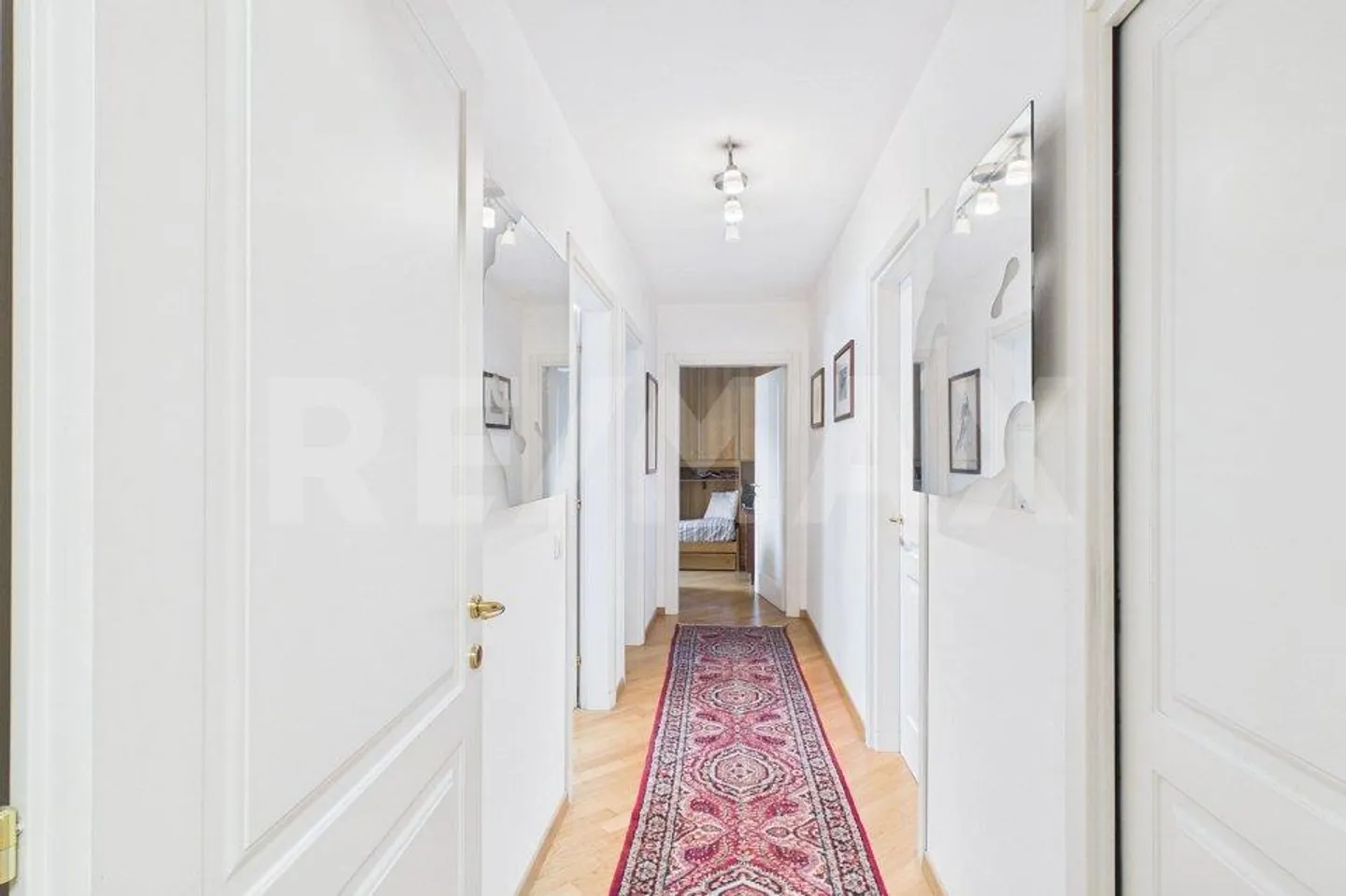Bright Apartment in Viganello - Photo 9 of 13