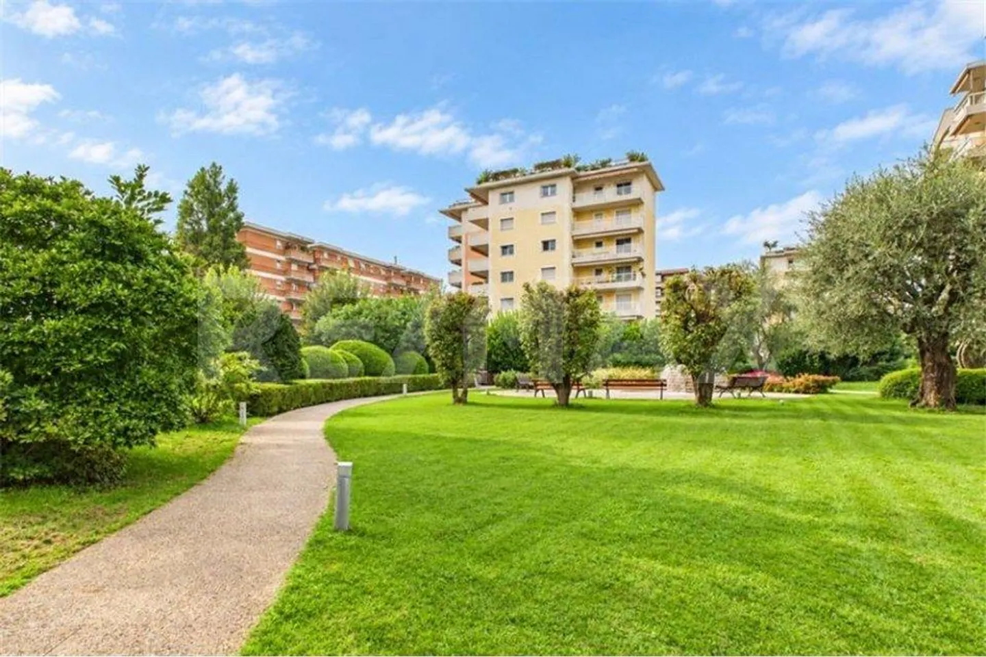 Bright Apartment in Viganello - Photo 13 of 13