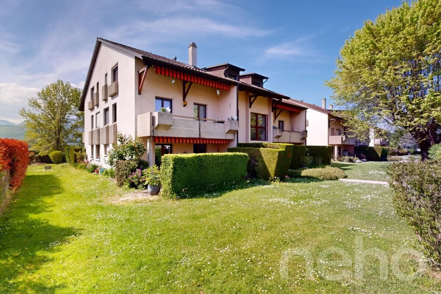 Duplex attico ristrutturato in Terre Sainte con volumi generosi - Foto 1 di 12