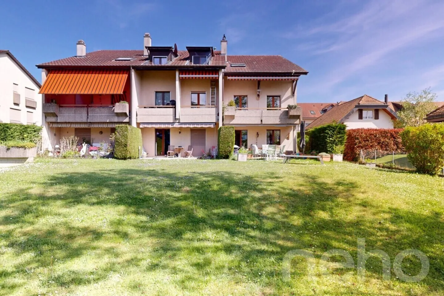 Duplex attico ristrutturato in Terre Sainte con volumi generosi - Foto 2 di 12