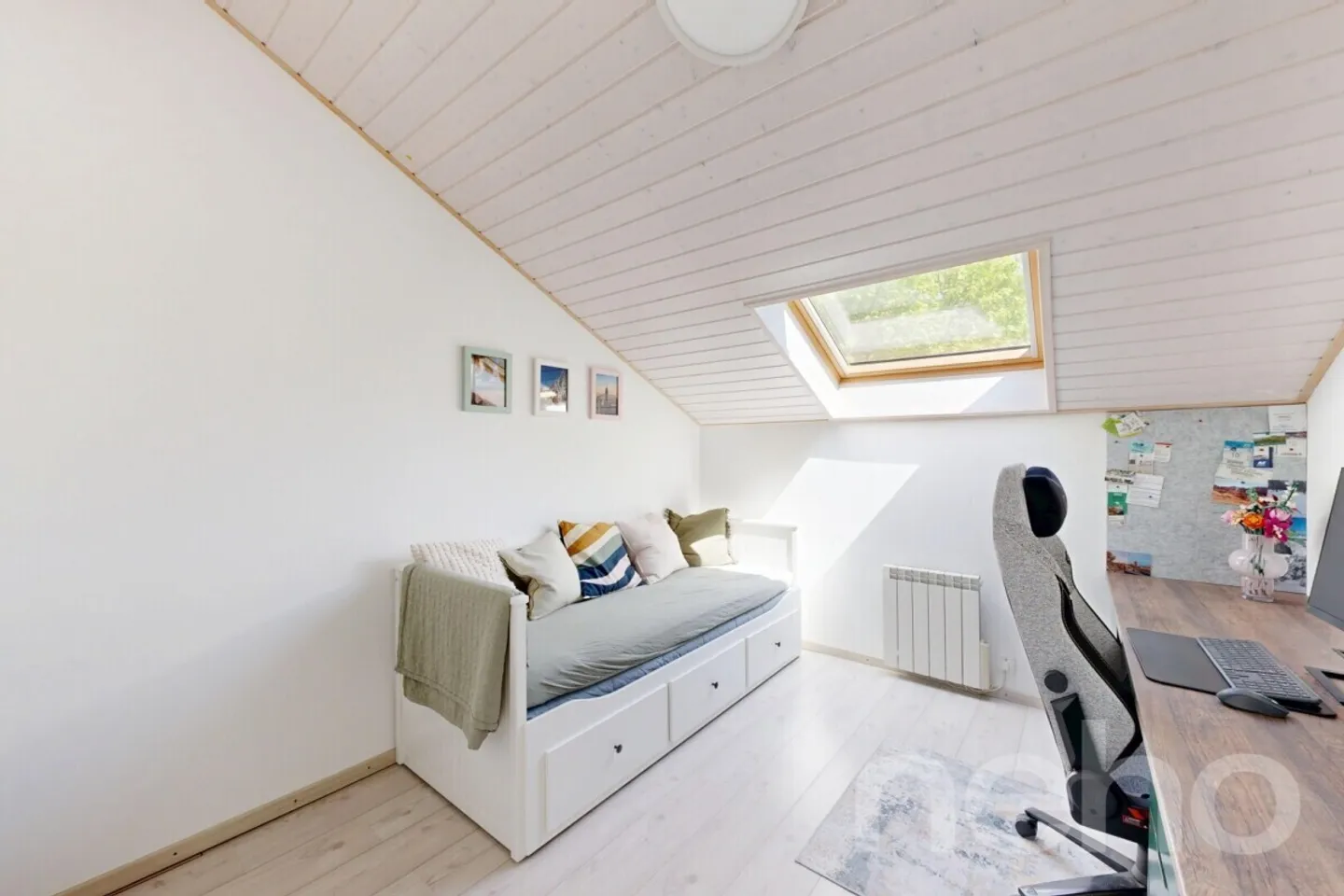 Duplex attico ristrutturato in Terre Sainte con volumi generosi - Foto 12 di 12
