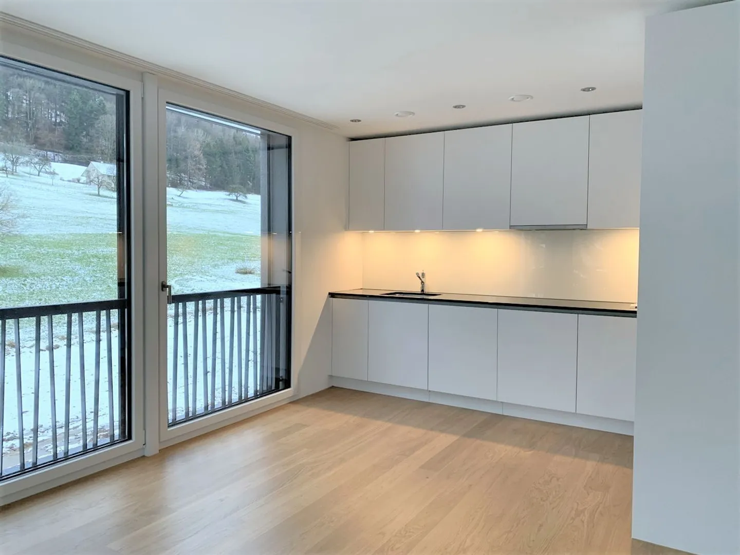 Modern Living in Holderbank! - Photo 3 of 7