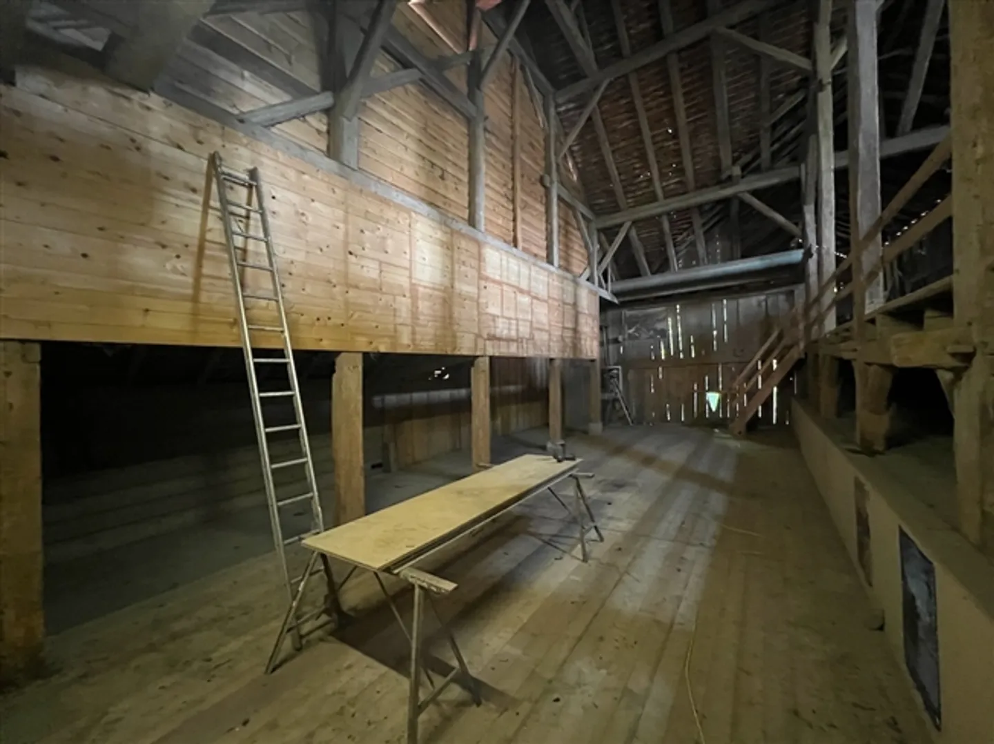 Ferme rénovée 4,5 pièces avec grande ferme sur 2 parcelles de 3'109 m2 - Photo 10 sur 13