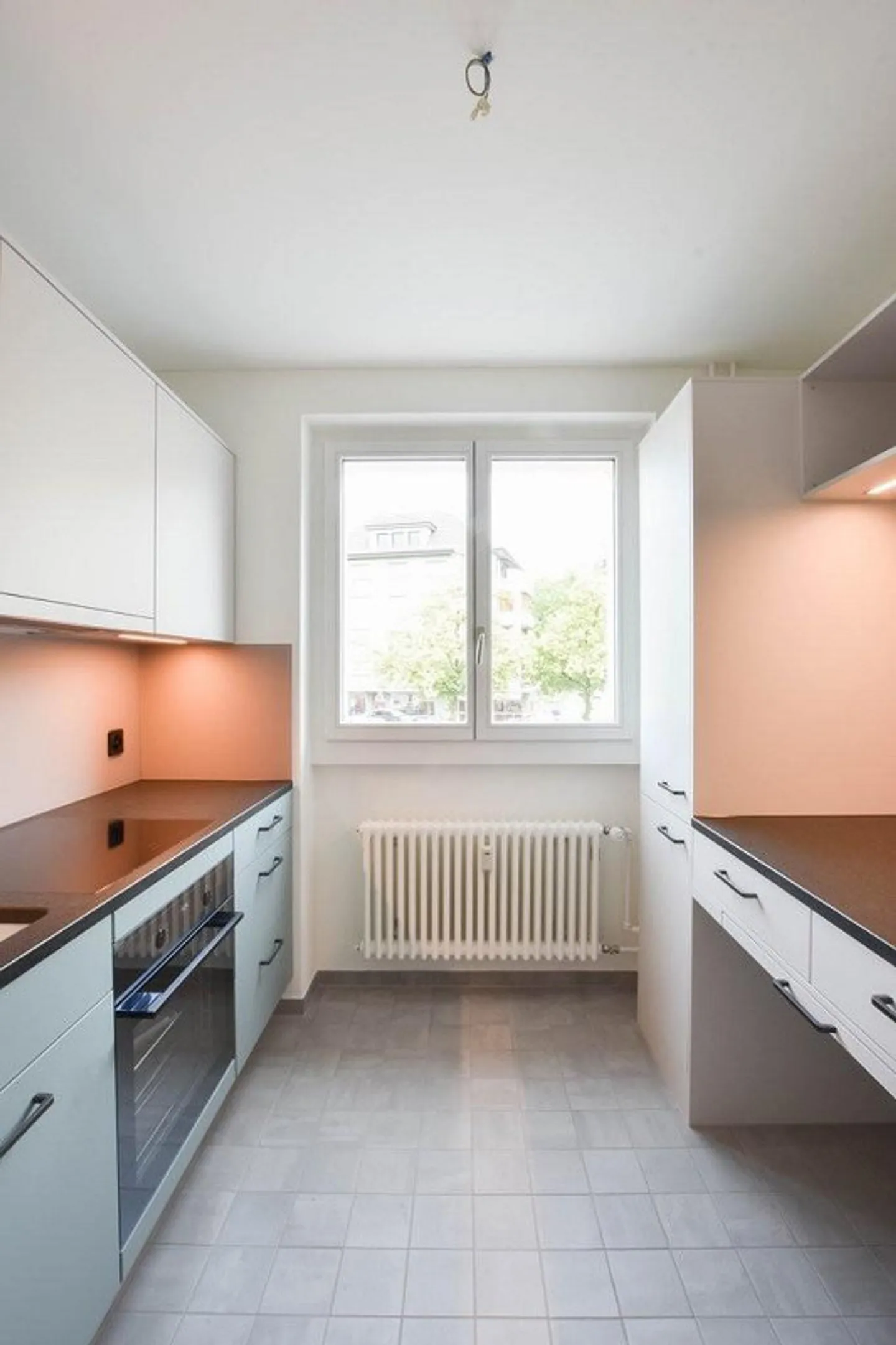 2.5-room apartment with spacious terrace! - Photo 2 of 9
