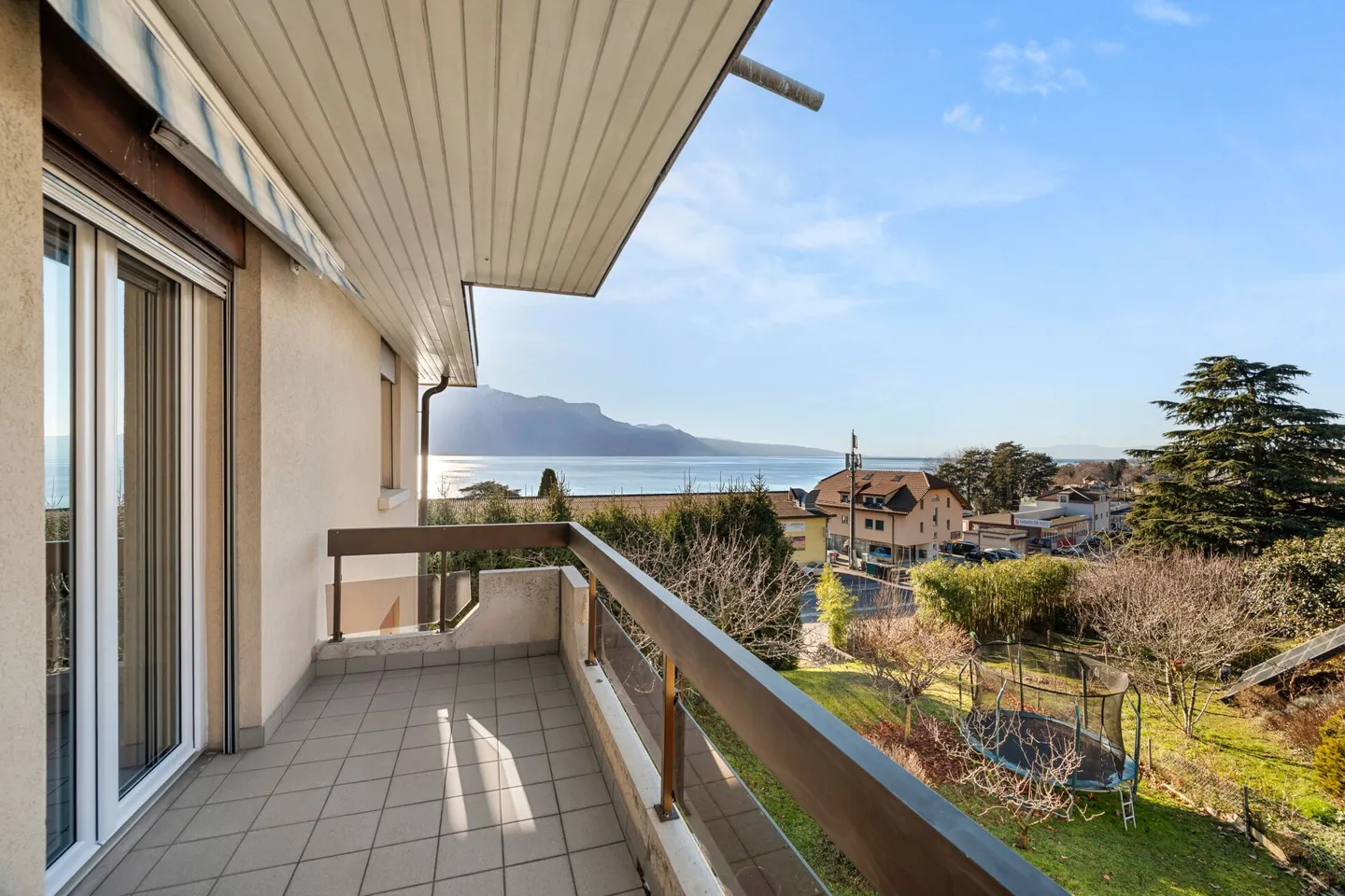 4.5-room apartment with panoramic lake view - Photo 14 of 14