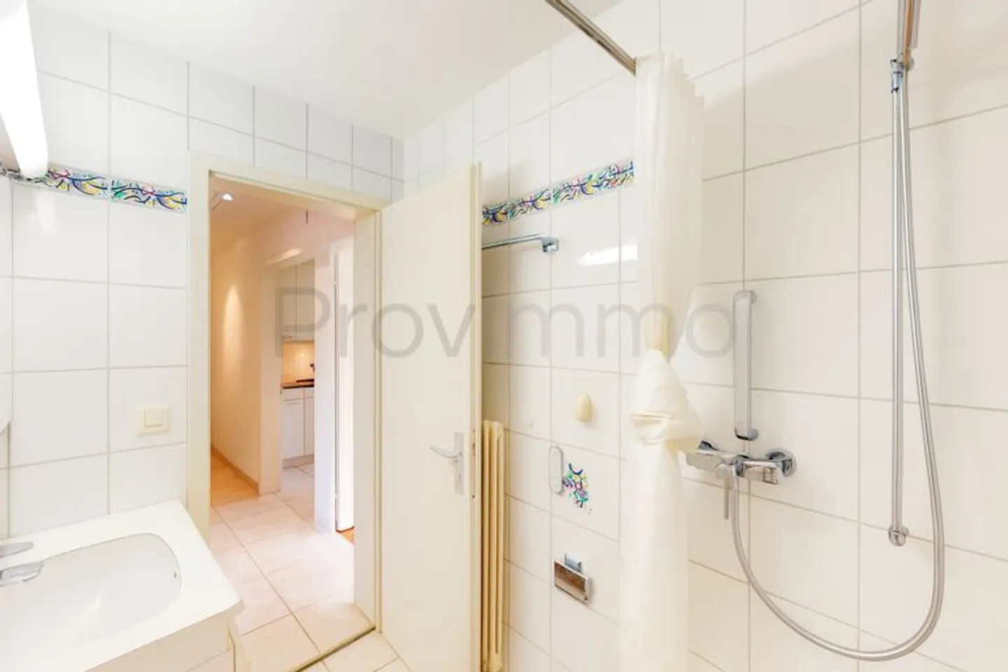 Appartement mansardé avec panorama fantastique et piscine commune - Photo 12 sur 13