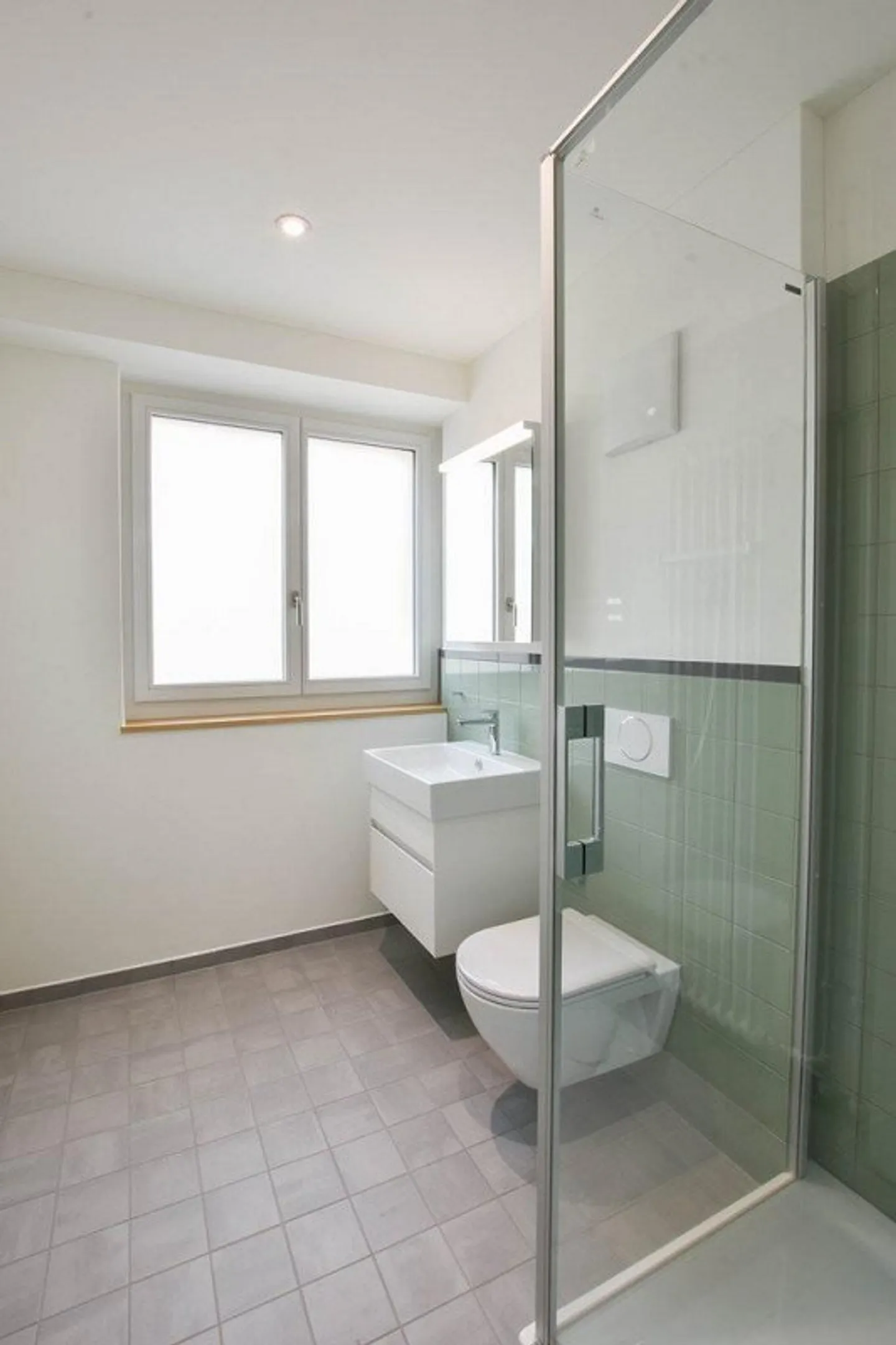 2.5-room apartment with spacious terrace! - Photo 7 of 9