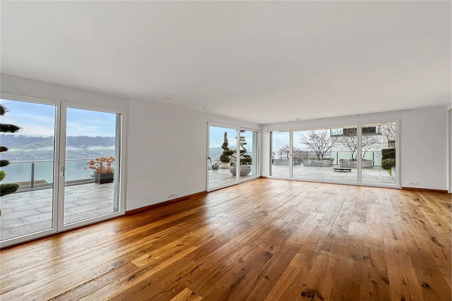 Fantastische Terrassenwohnung mit Seeblick - Foto 4 von 13