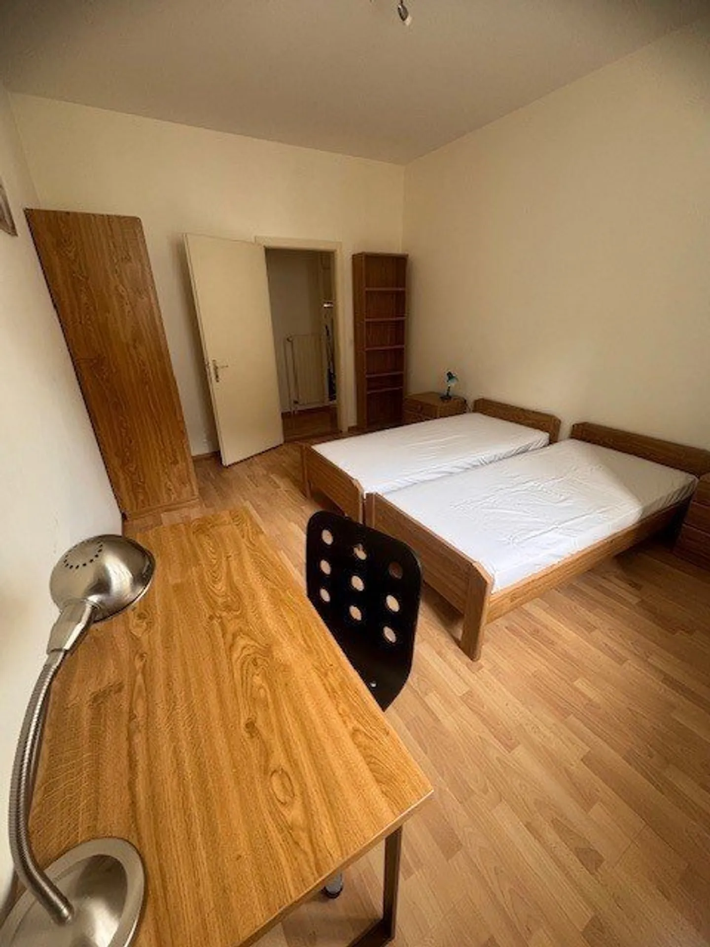 Apartment with 2.0 rooms on the 4th floor - Photo 2 of 3