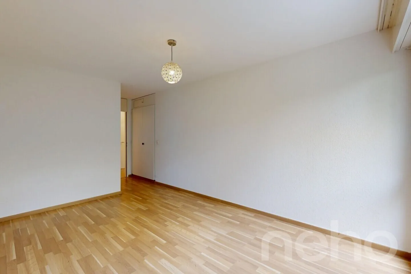 Renovated 3.5-room apartment with large private terrace - Photo 7 of 12
