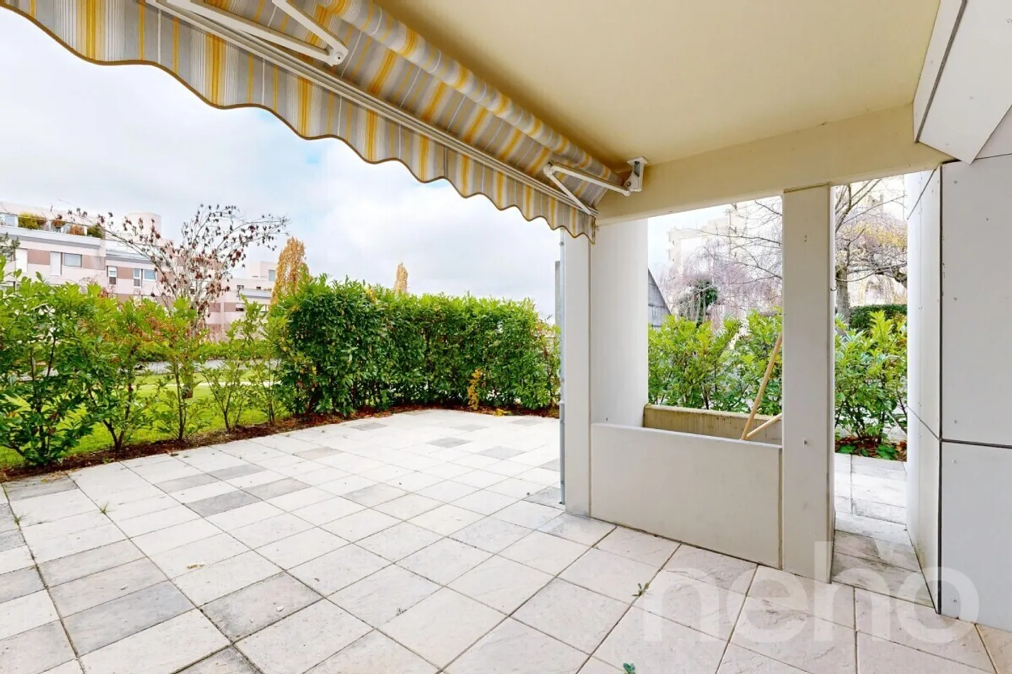 Renovated 3.5-room apartment with large private terrace - Photo 9 of 12