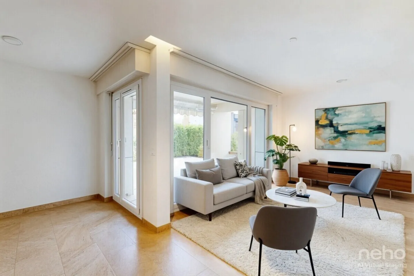 Renovated 3.5-room apartment with large private terrace - Photo 2 of 12