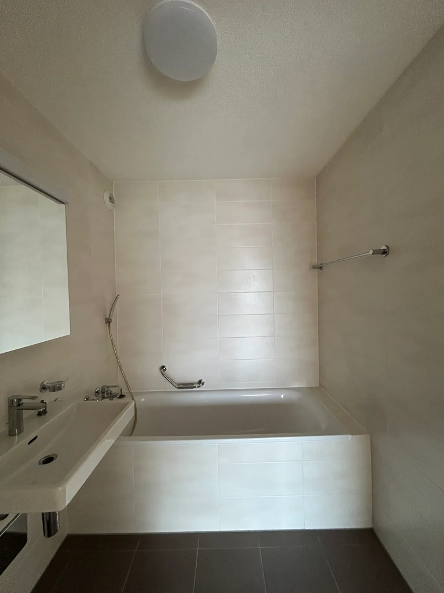 Appartement Moderne avec Balcon - Photo 5 sur 5