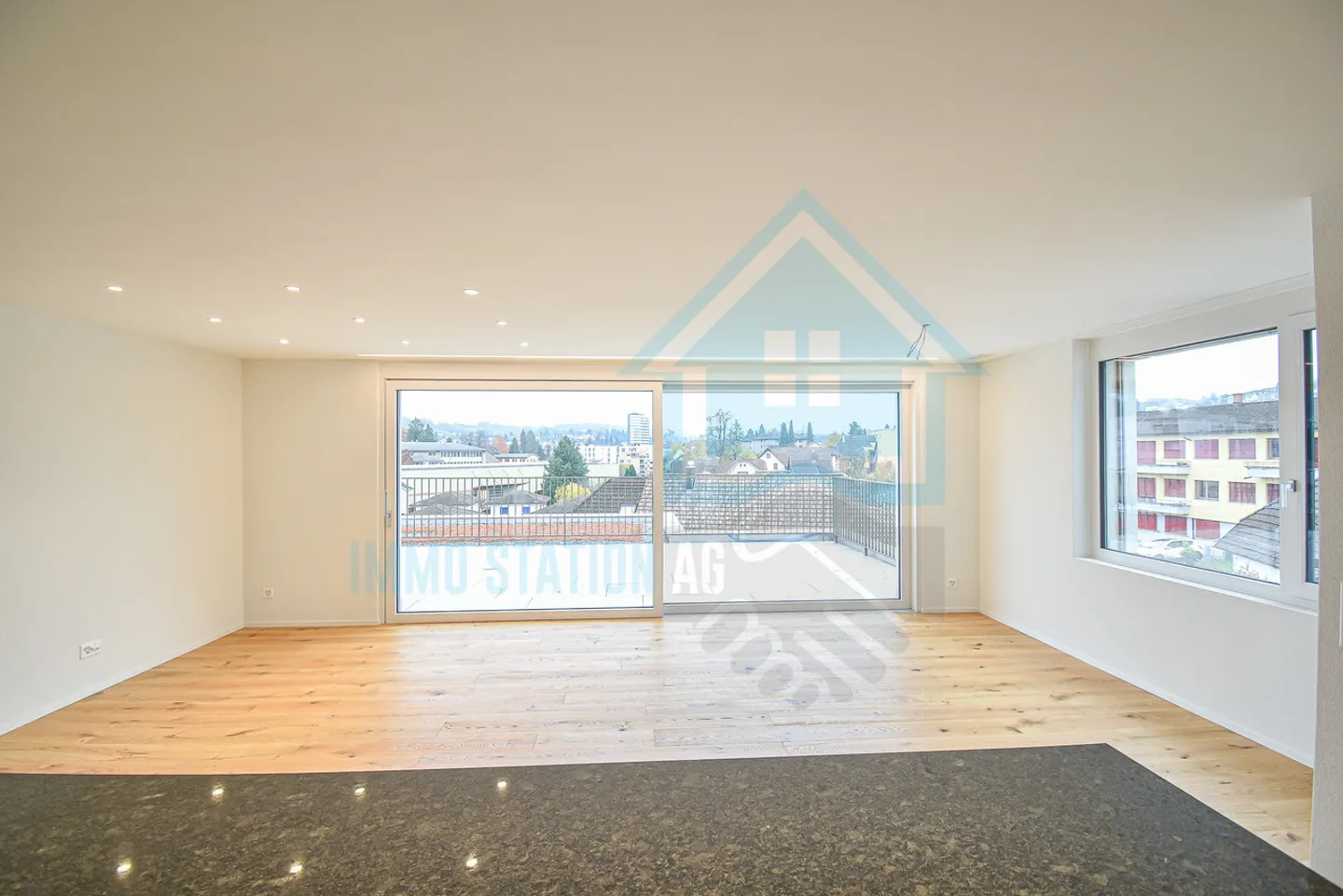 Modern & energieeffizient - 4.5-Zimmer-Attikawohnung mit Panoramablick - Foto 4 von 14