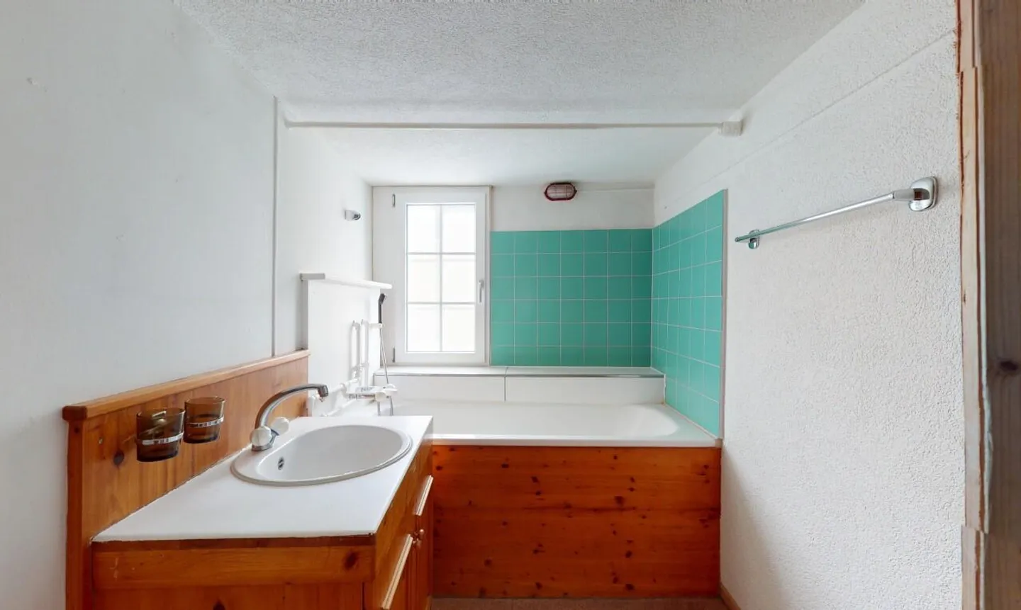 Casa bifamiliare di 8 stanze sotto tutela in posizione centrale - Foto 1 di 13