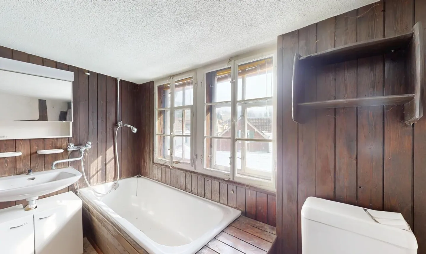 Casa bifamiliare di 8 stanze sotto tutela in posizione centrale - Foto 12 di 13