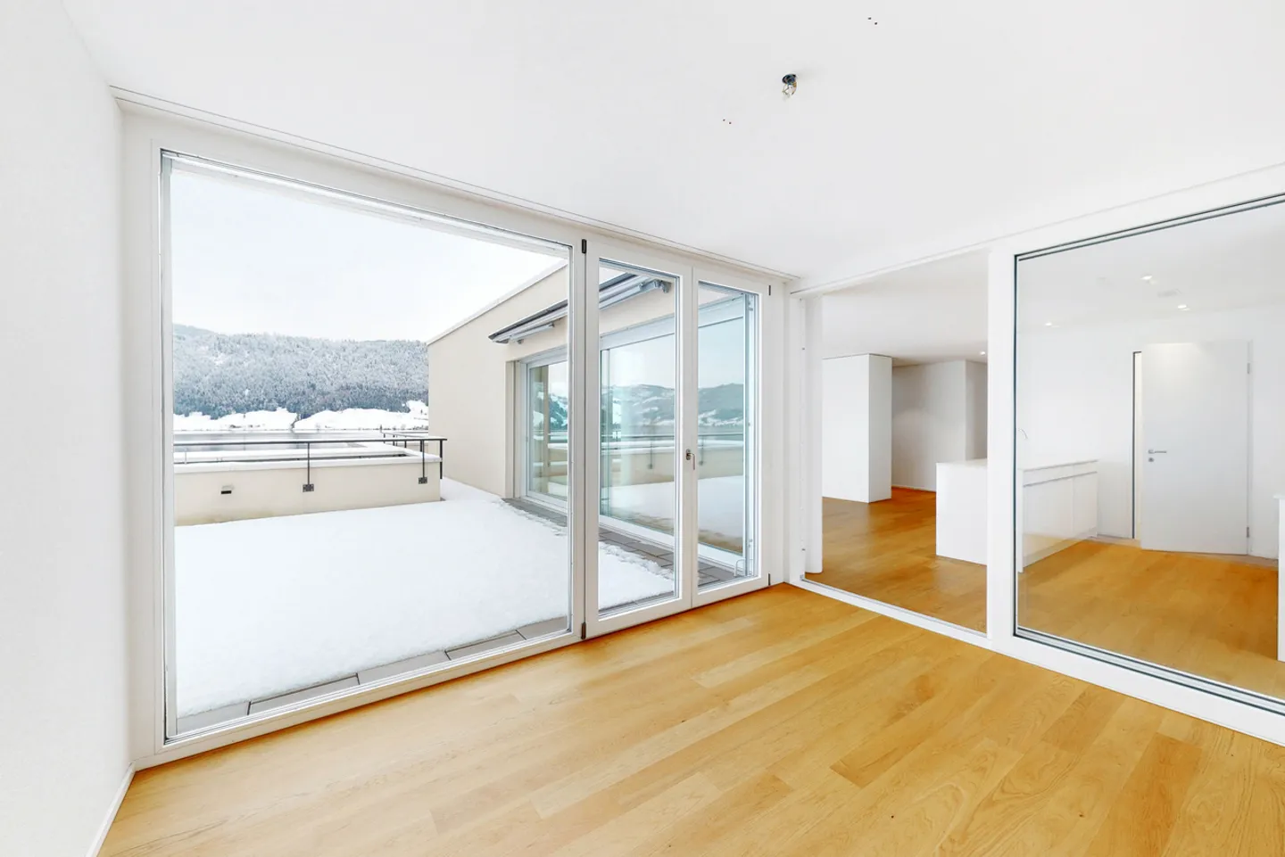 3.5 Zimmer Wohnung mit Aussicht - Foto 3 von 10