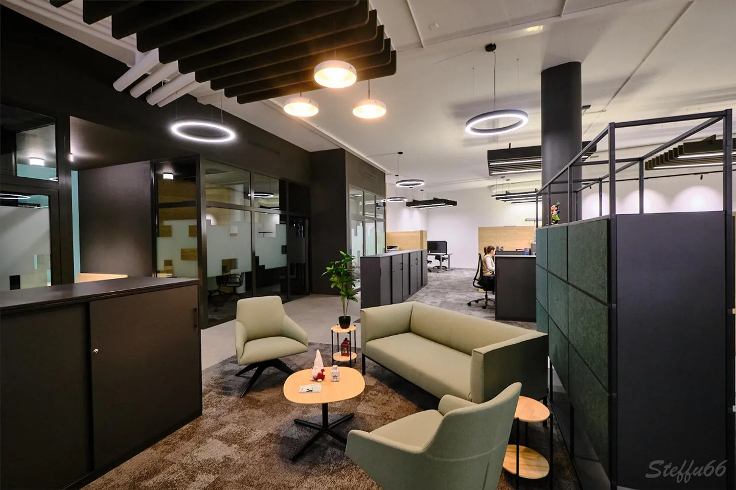 Spazio commerciale o per ufficio versatile con vetrina - Foto 3 di 15