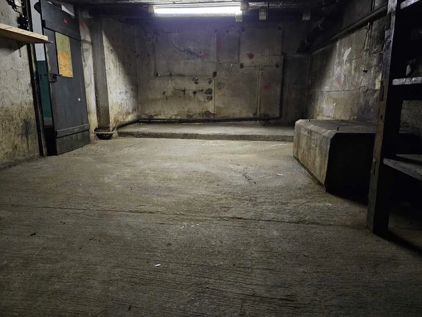 Salle de stockage au milieu de Zurich - Photo 1 sur 3