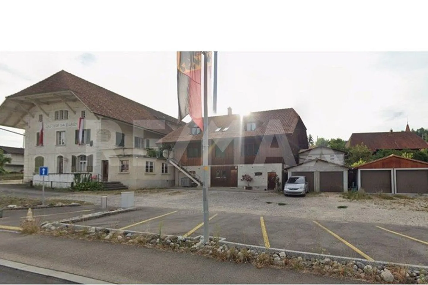 Propriété spacieuse avec étude de faisabilité pour un développement possible - Photo 12 sur 13