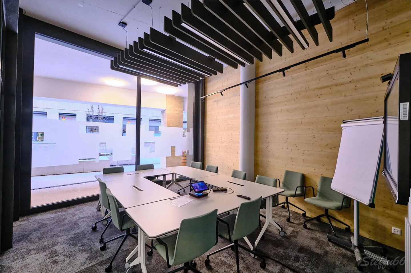 Spazio commerciale o per ufficio versatile con vetrina - Foto 10 di 15