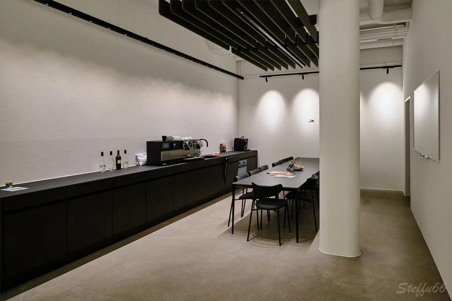 Spazio commerciale o per ufficio versatile con vetrina - Foto 14 di 15