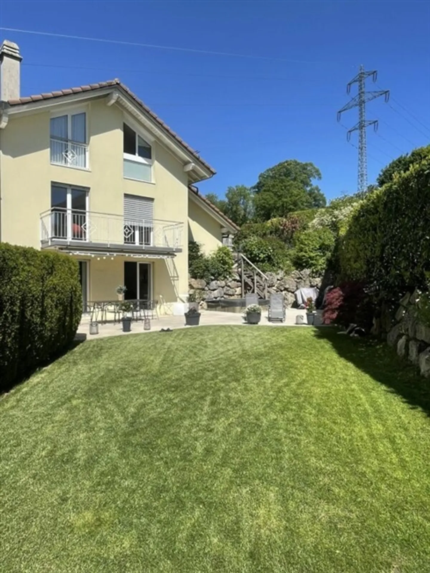 Villa calme près des commodités - Photo 1 sur 8