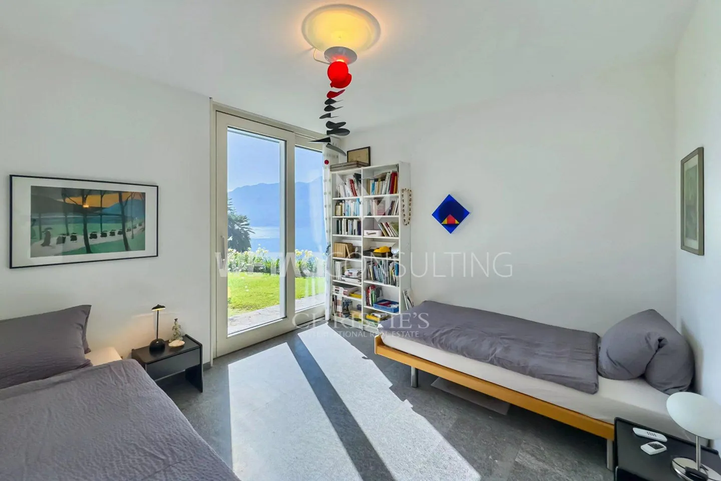 Villa elegante con giardino, terrazze e vista mozzafiato sul lago a ... - Foto 10 di 13