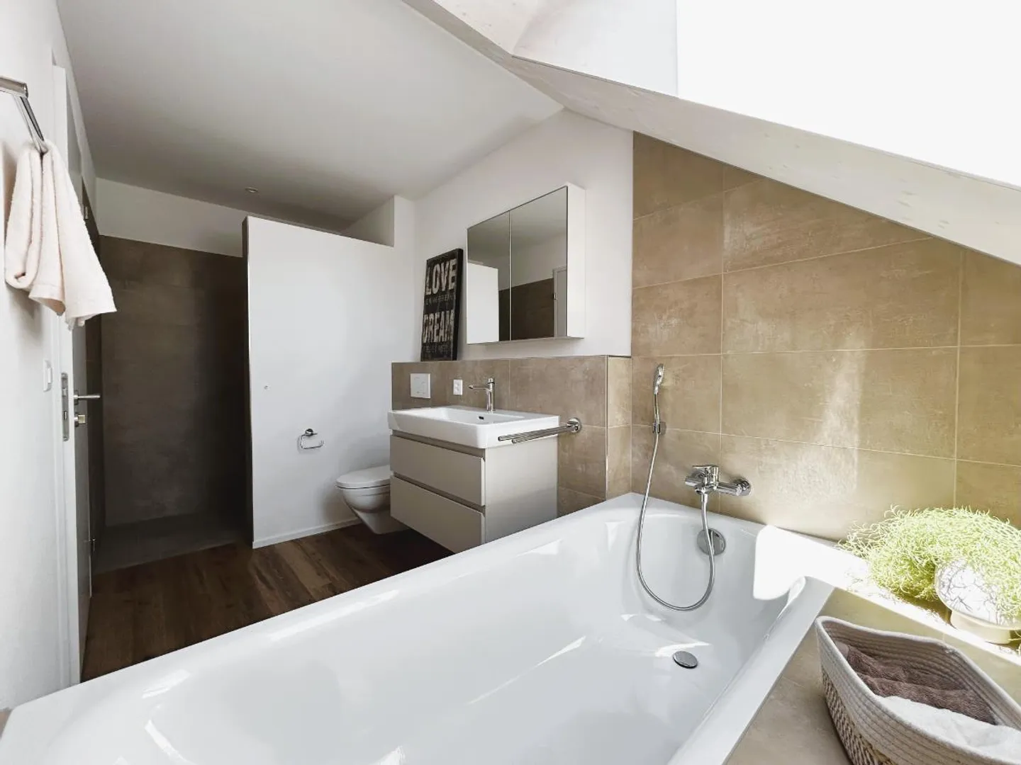 Appartement sous les combles de 3,5 pièces - Photo 4 sur 5