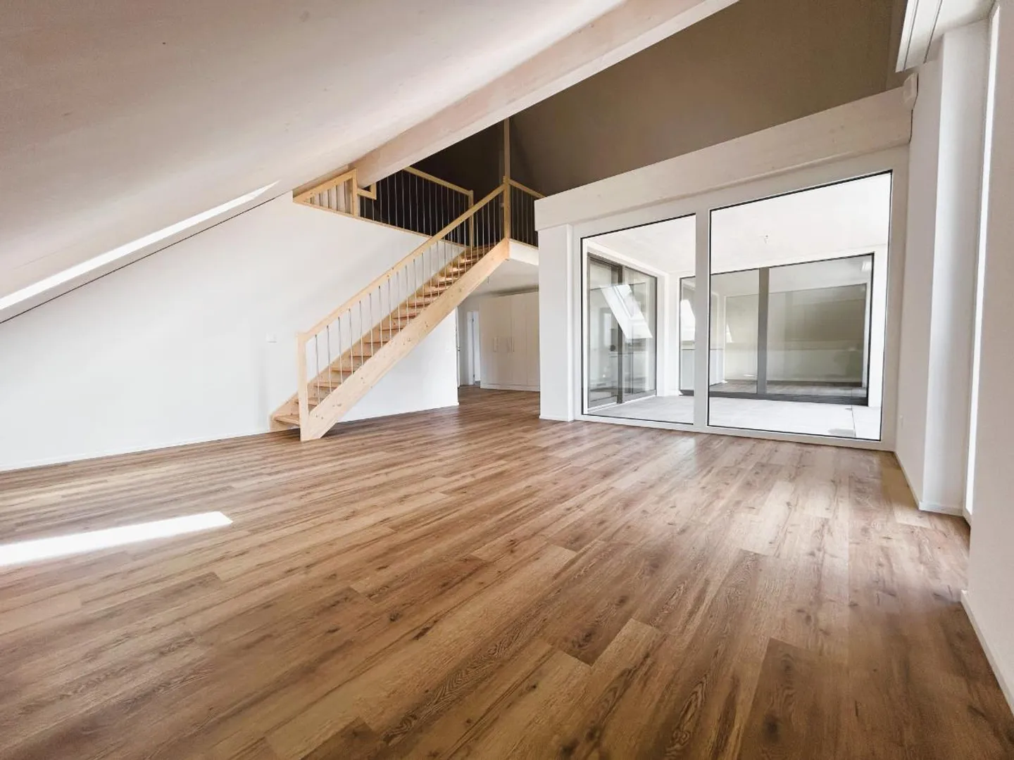 Appartement sous les combles de 3,5 pièces - Photo 2 sur 5