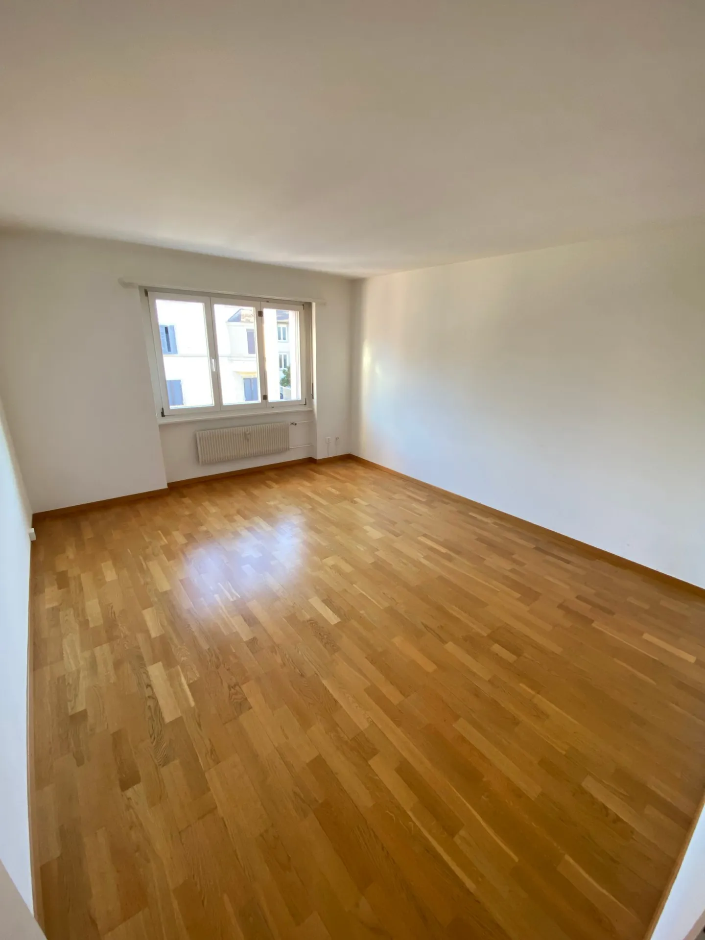 Appartement lumineux de 2 pièces avec balcon à Nidau - à partir de septembre 2026 - Photo 2 sur 7