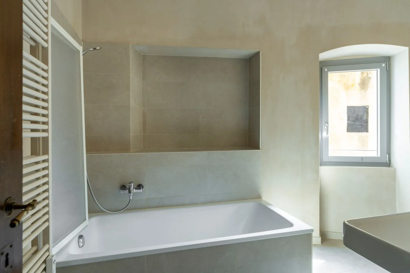 Appartamento ristrutturato ad Aranno - Foto 3 di 8