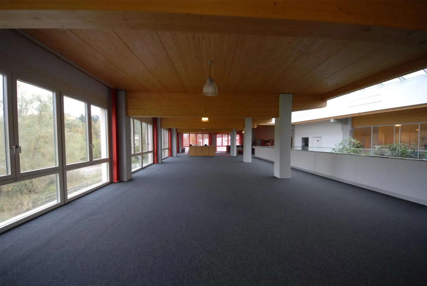 Uffici luminosi a partire da 40 m2 in un moderno edificio commerciale - Foto 12 di 19