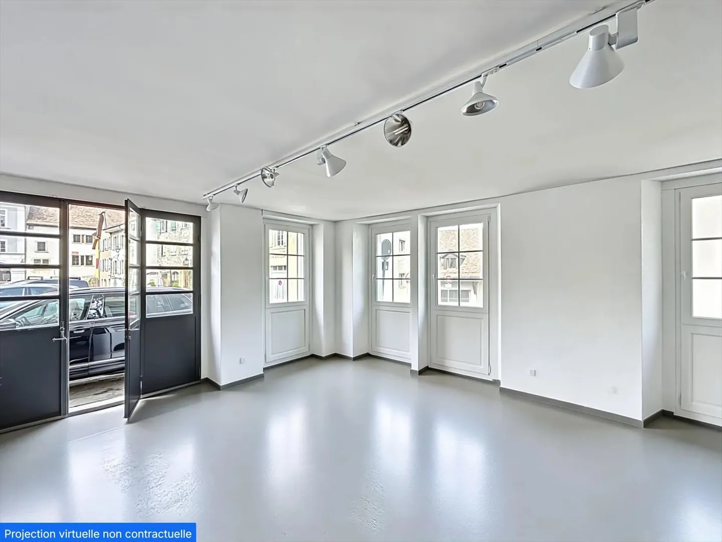 Grande maison à rénover au cœur du village ! Vue magnifique ! - Photo 2 sur 13