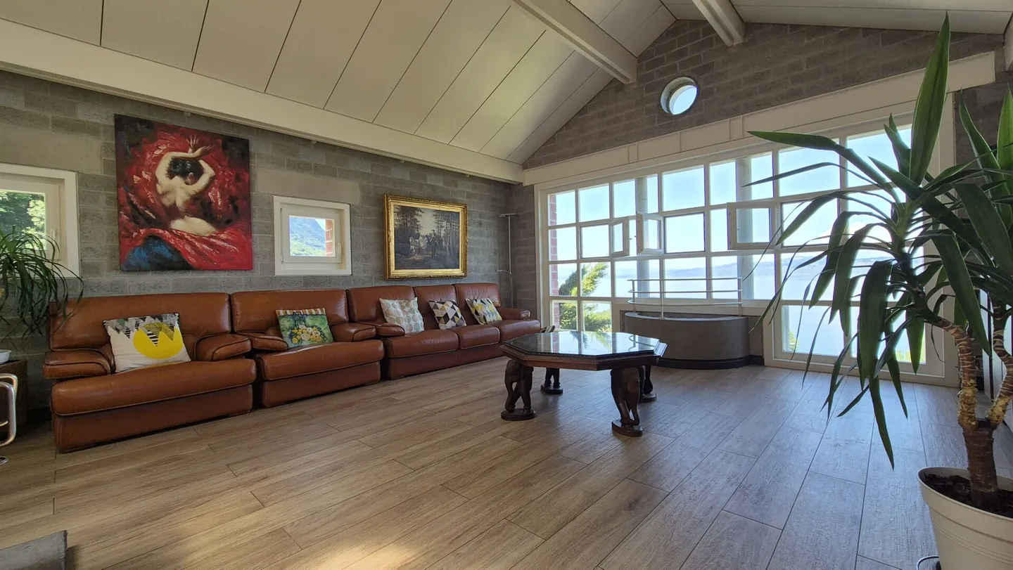 Architect-designed villa with 4.5 rooms at the exit of Bouveret - Photo 5 of 18
