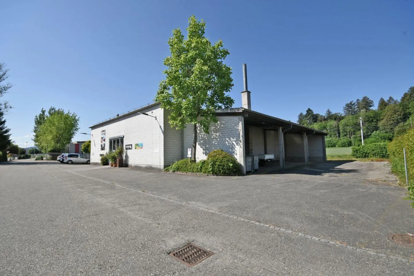 Spazio commerciale in una buona posizione - Foto 4 di 10