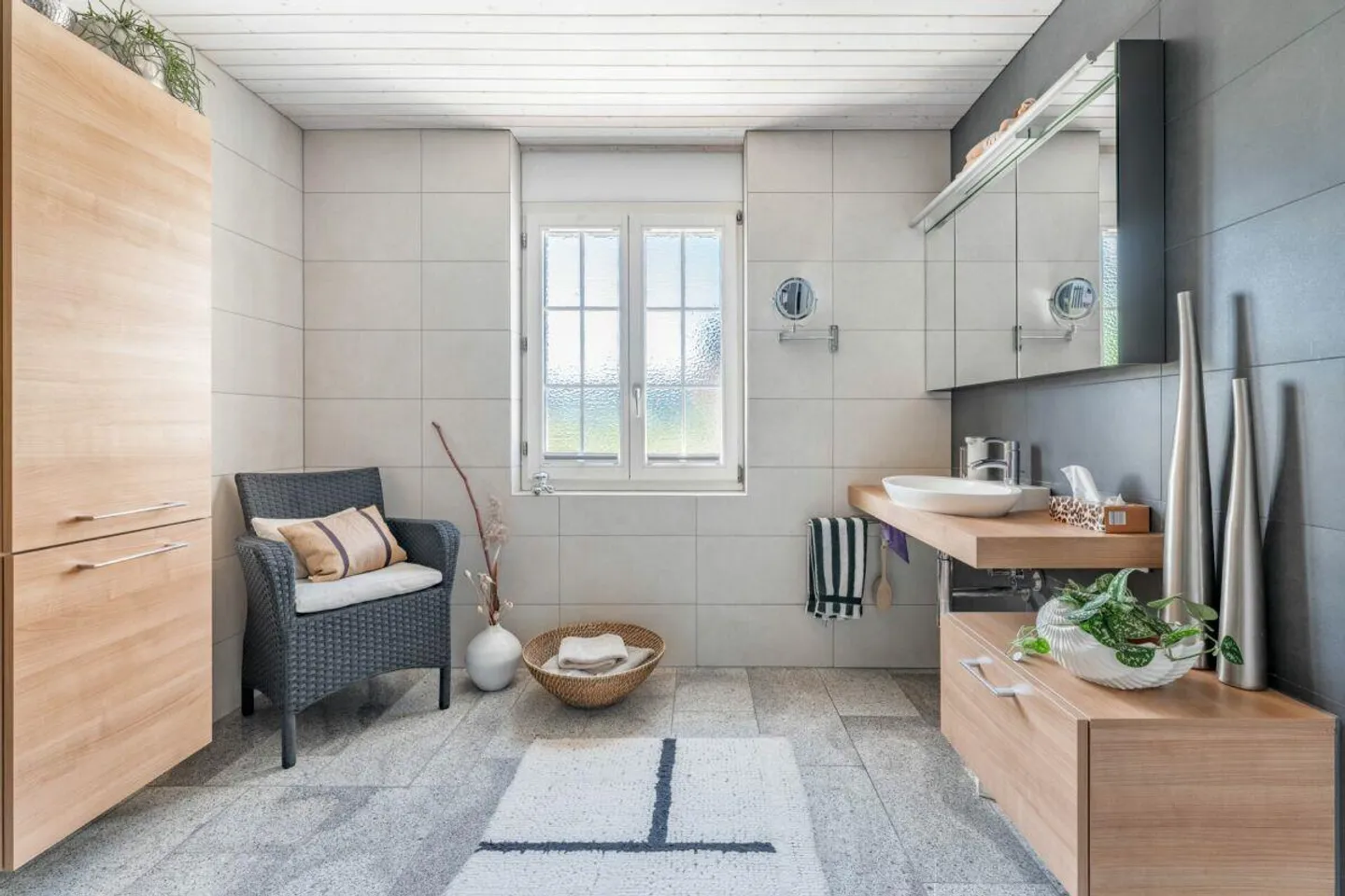 Herrschaftlechs Landhuus in una posizione di quartiere soleggiata - Foto 10 di 12