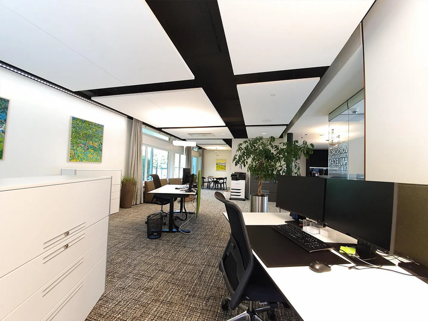 First-class office/practice/sales spaces in the center and train station - Photo 6 of 13