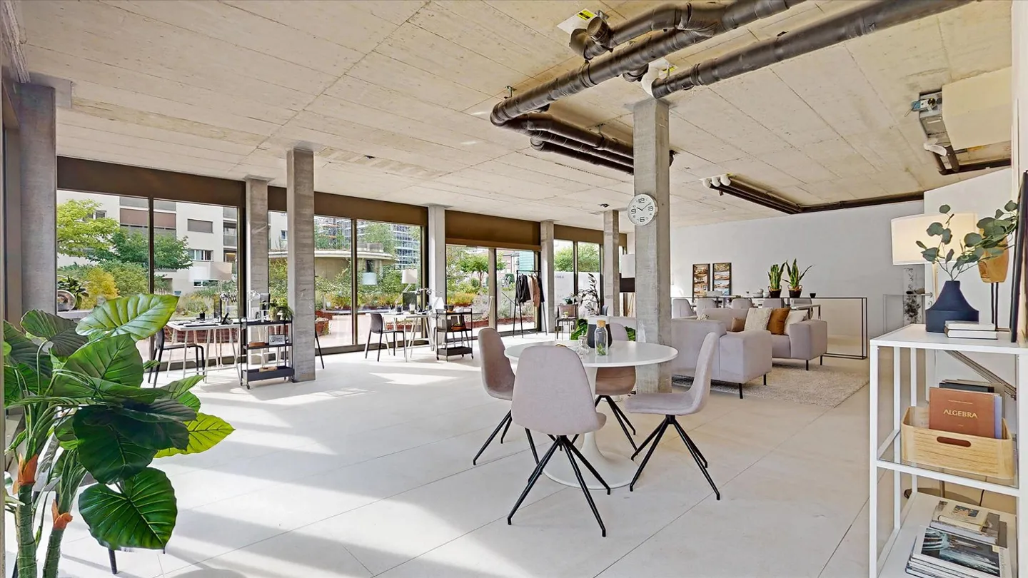 Nouvel espace commercial avec vitrines - Photo 2 sur 5