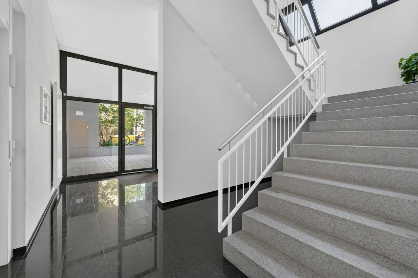 Condominio centrale di 4,5 stanze - Foto 3 di 10