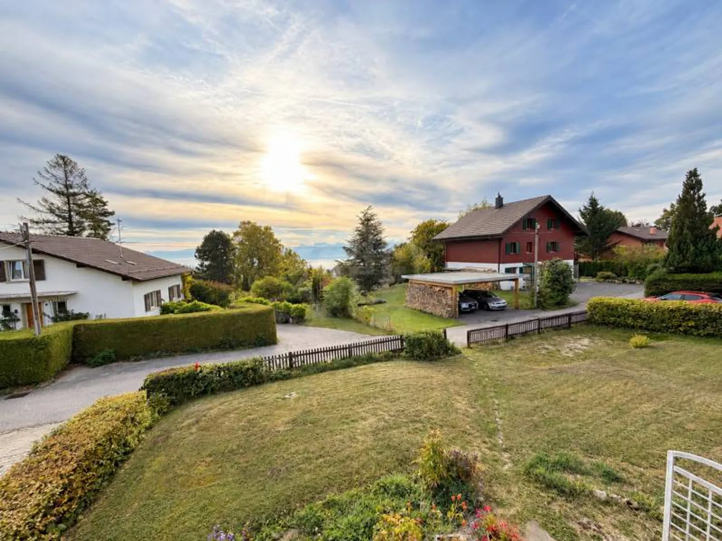 Charming House with Lake View - Photo 2 of 10