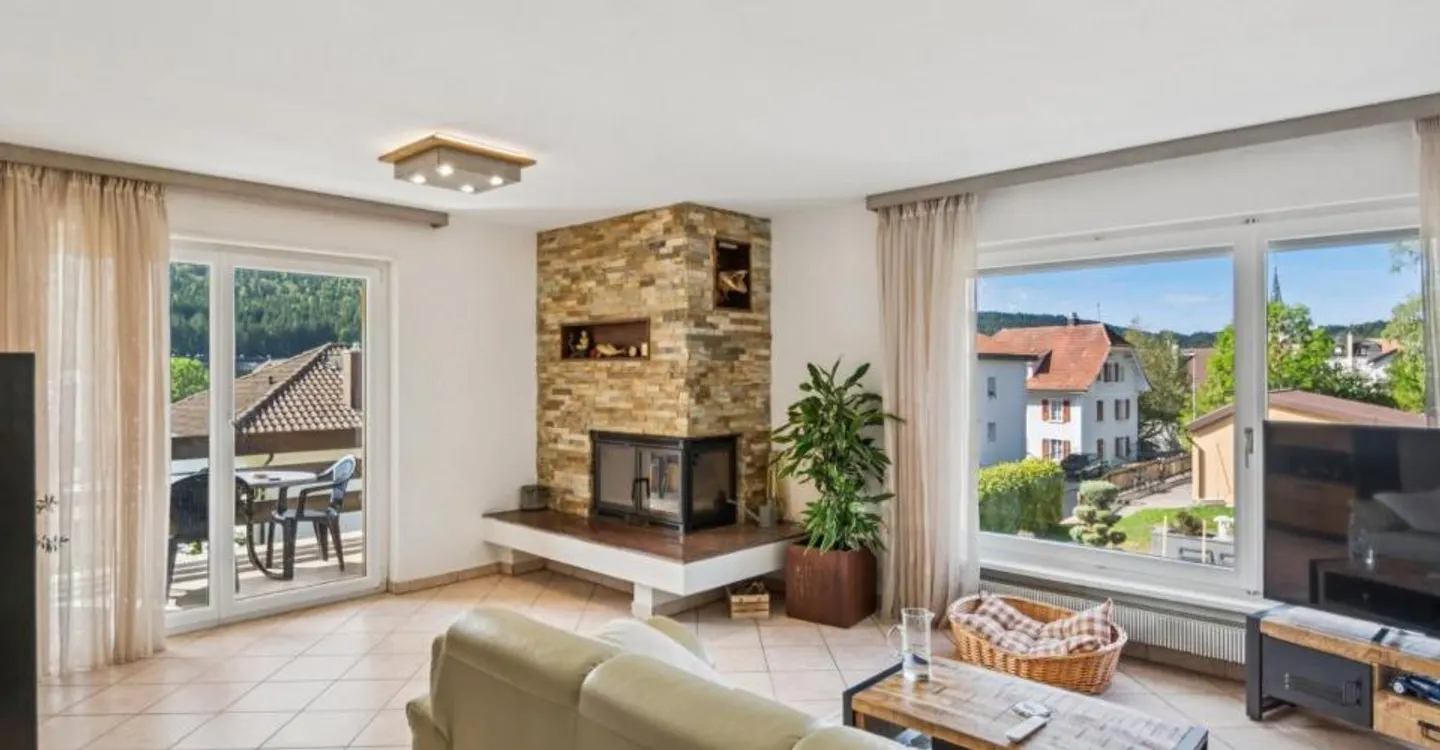 Superb opportunity: Spacious duplex apartment renovated in 2026 - Photo 5 of 13