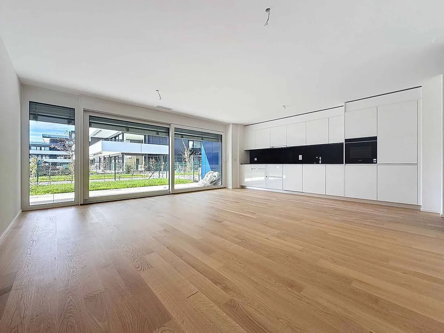 New promotion: 3.5-room apartment with terraces and gardens - Photo 1 of 13