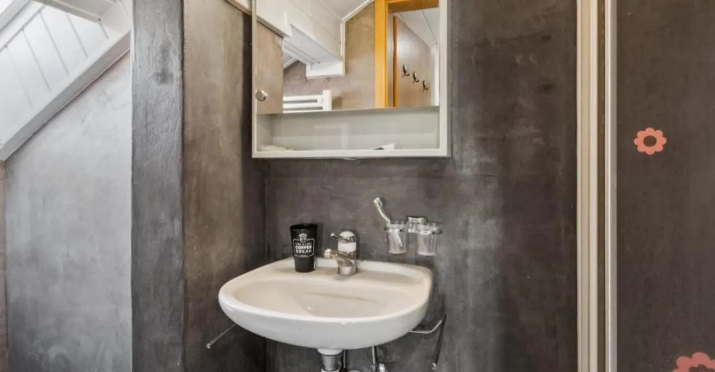 Superb opportunity: Spacious duplex apartment renovated in 2026 - Photo 7 of 13
