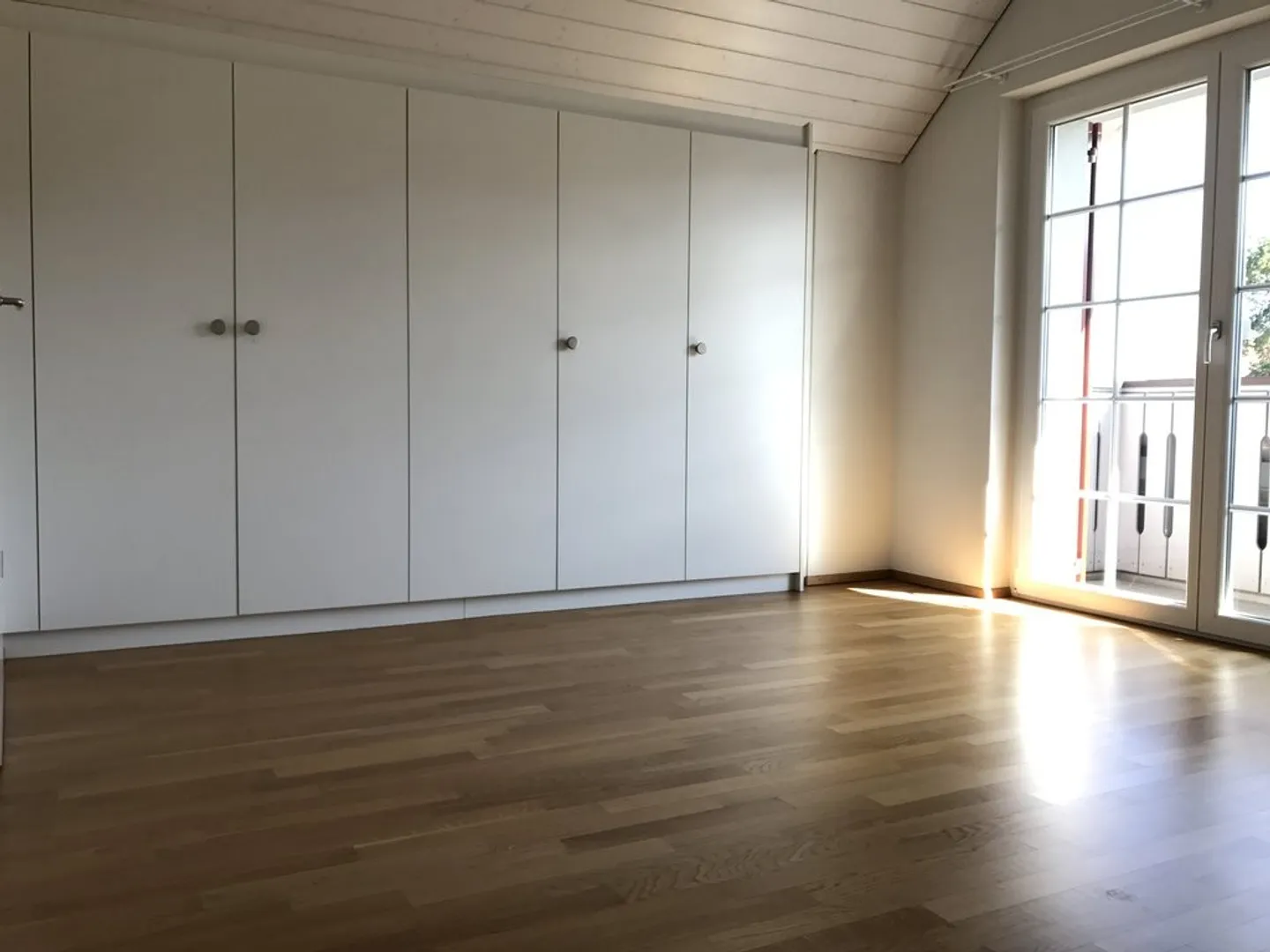 Grosszügige und helle 3.5 Zimmer-Wohnung zu vermieten - Foto 7 von 8