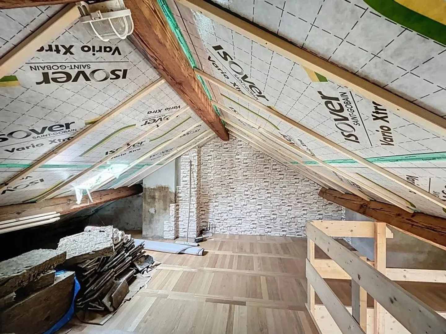 Grande maison à rénover au cœur du village ! Vue magnifique ! - Photo 10 sur 13