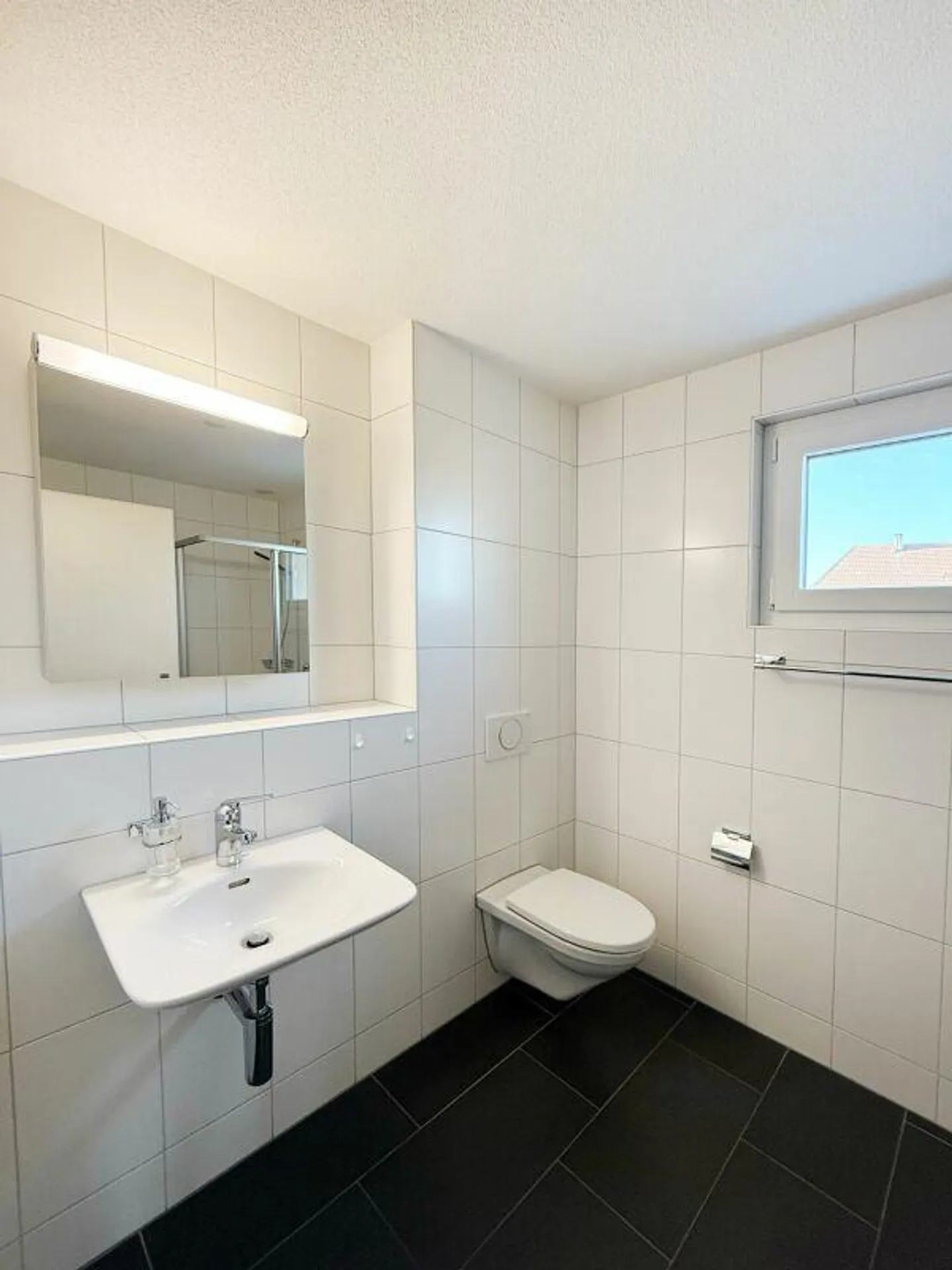 Moderne Wohnung mit Terrasse - Foto 5 von 12